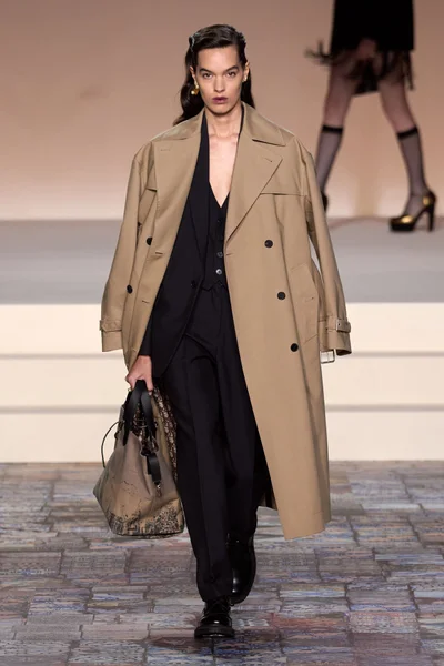 Look 5